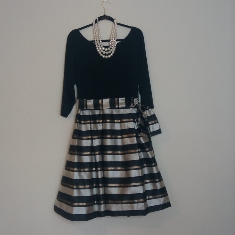 Jessica Howard  Event Dress size  20W